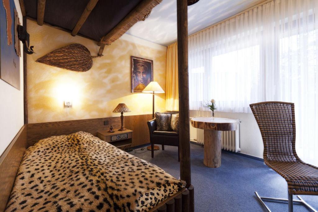 Themen Hotel Terrassen Cafe Bad Münder am Deister Екстериор снимка