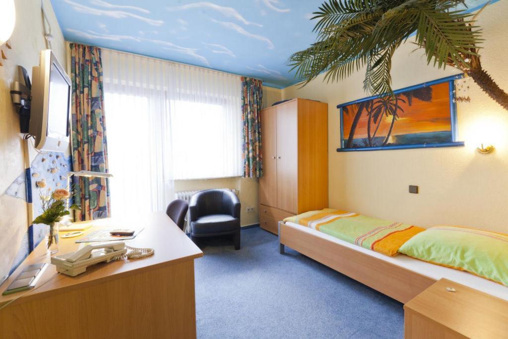 Themen Hotel Terrassen Cafe Bad Münder am Deister Екстериор снимка