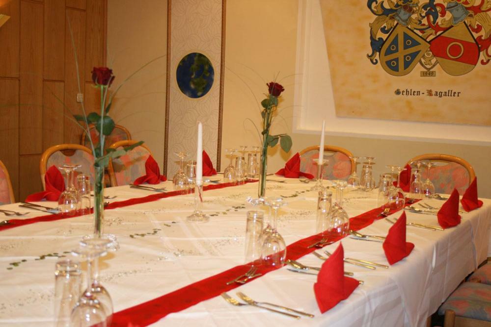 Themen Hotel Terrassen Cafe Bad Münder am Deister Екстериор снимка